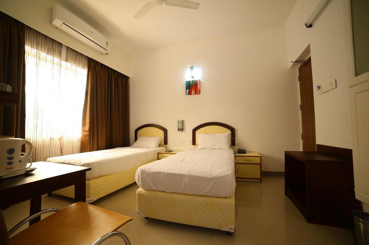 Kochi Hotel Captain Fisher מראה חיצוני תמונה